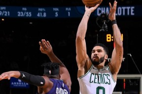 包含CBA常规赛赛程吃紧，波士顿凯尔特人今晨刷新队史纪录，震撼外界，赛季目标并未改变的词条